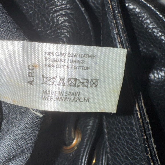 A.P.C. | Seau GF Black Leather Bucket Bag - Picture 6 of 9